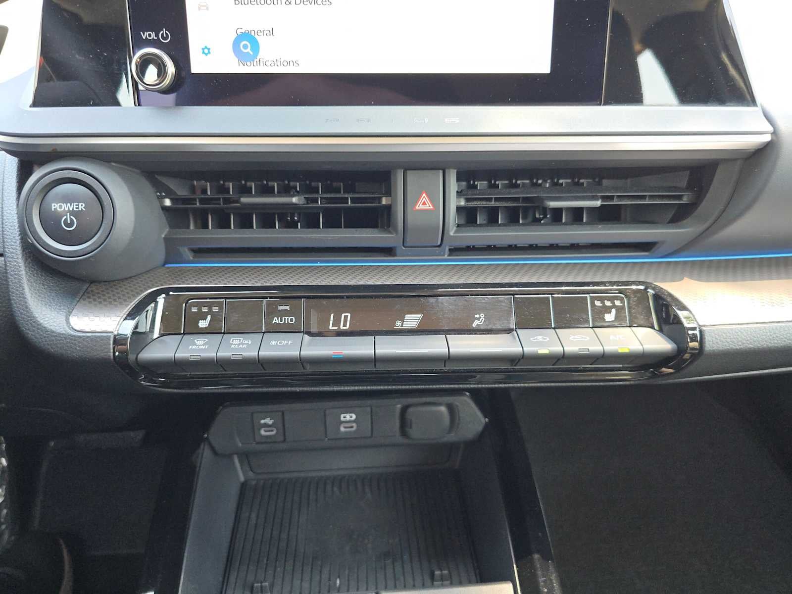 2025 Toyota Prius XLE