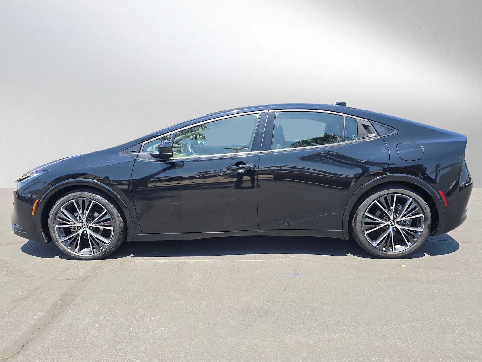 2025 Toyota Prius XLE