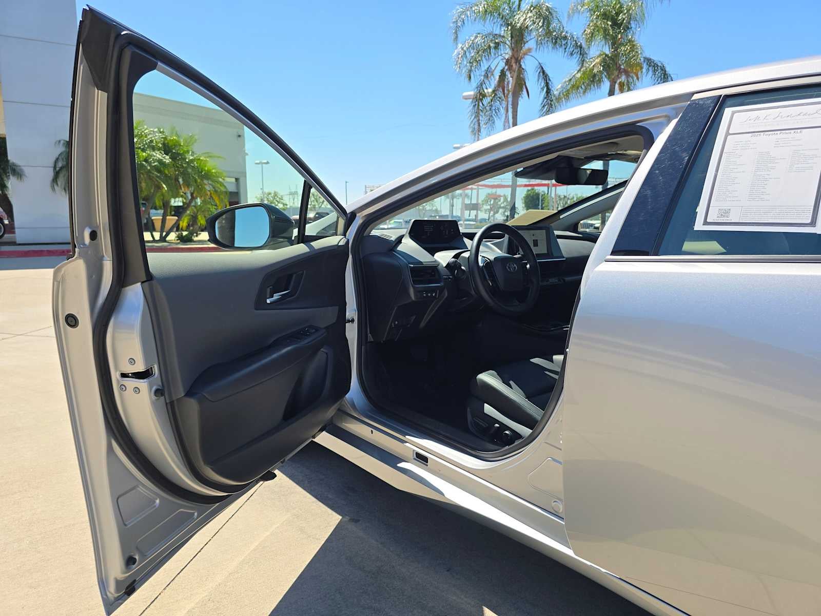 2025 Toyota Prius XLE