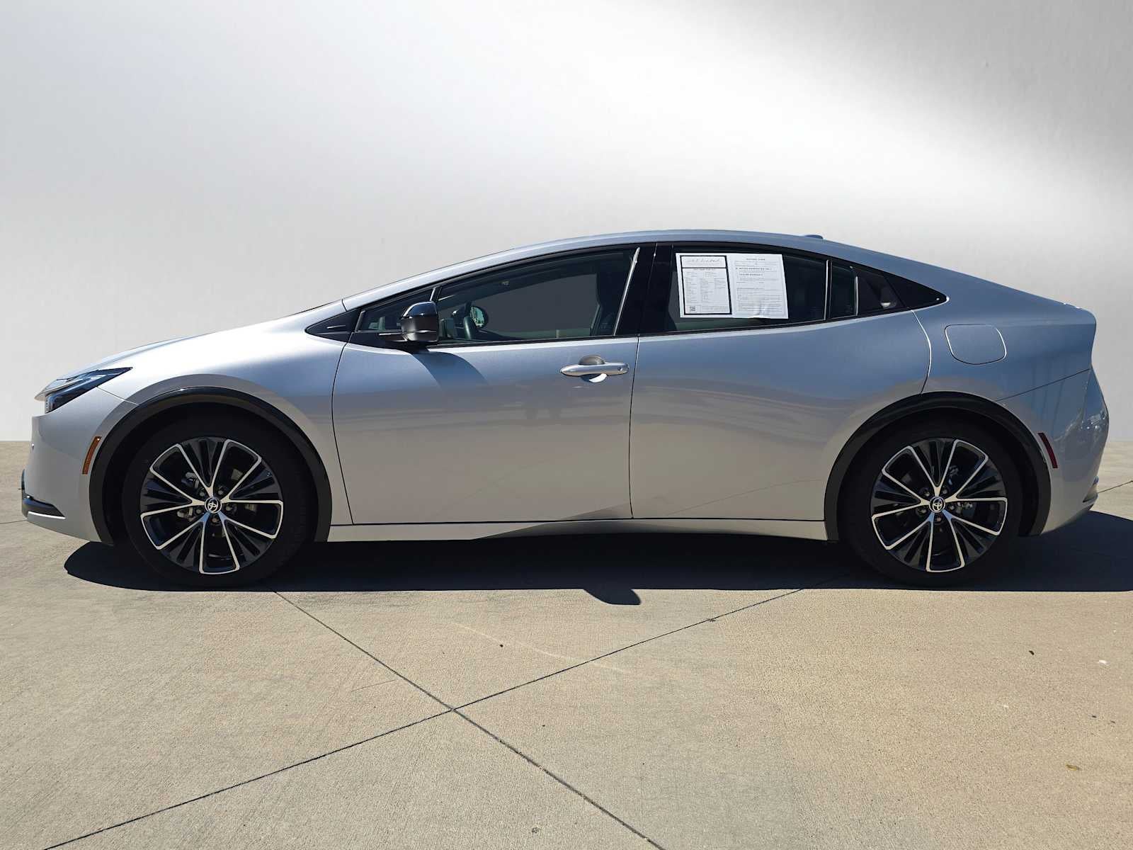 2025 Toyota Prius XLE
