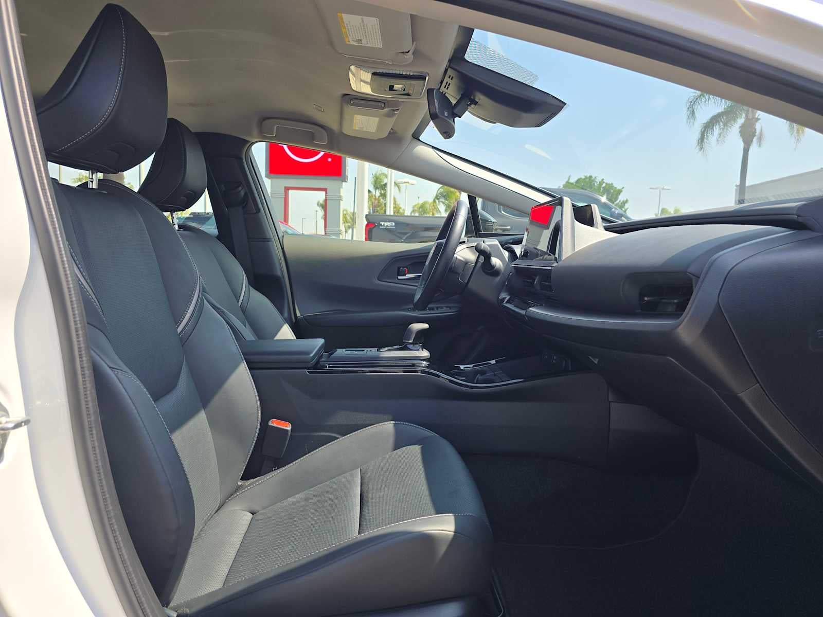 2025 Toyota Prius XLE