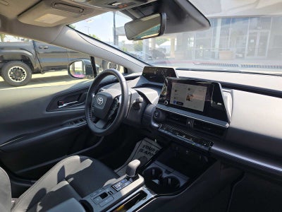 2025 Toyota Prius XLE