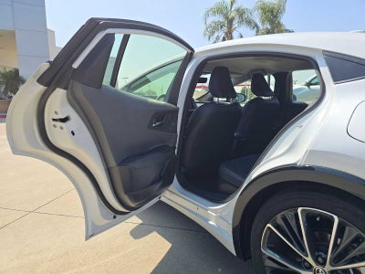 2025 Toyota Prius XLE