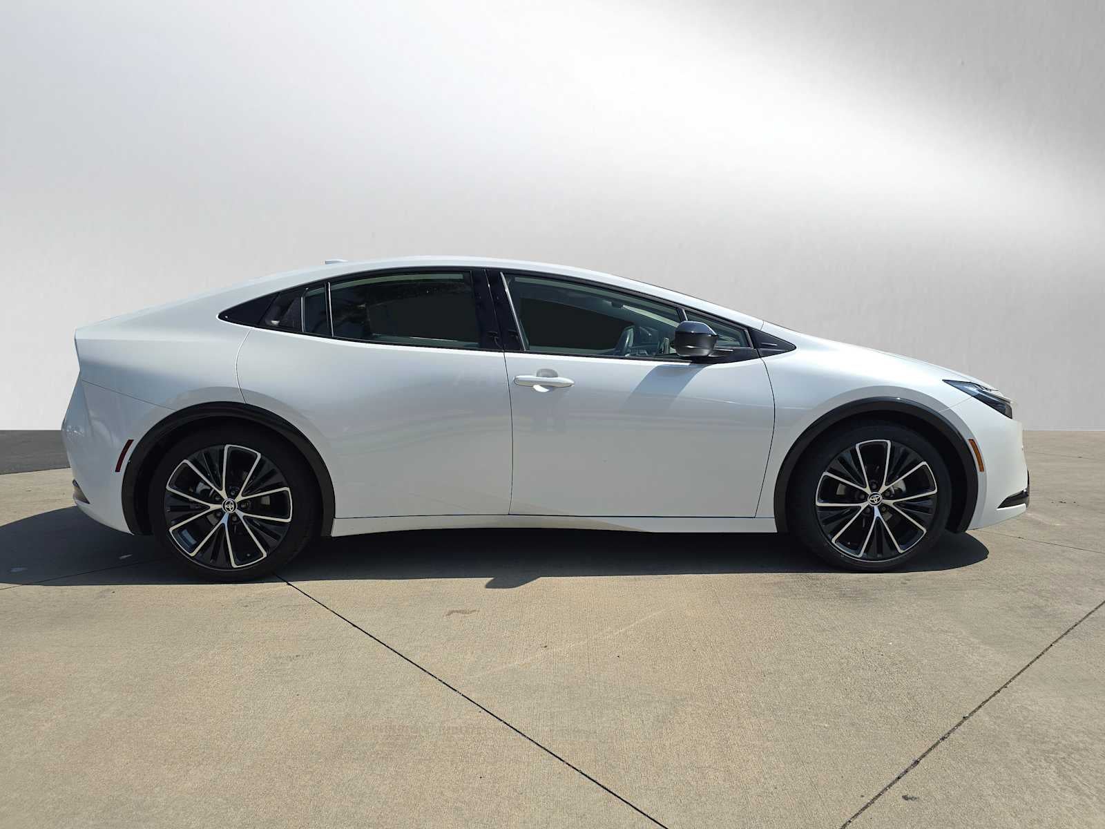 2025 Toyota Prius XLE
