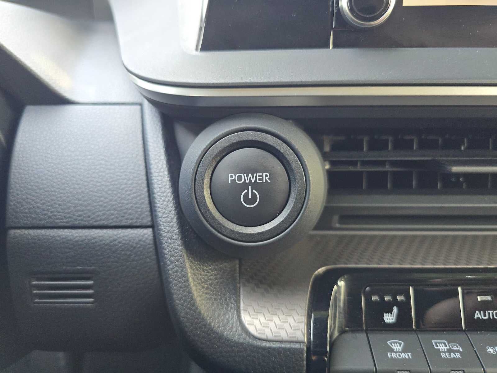 2025 Toyota Prius XLE