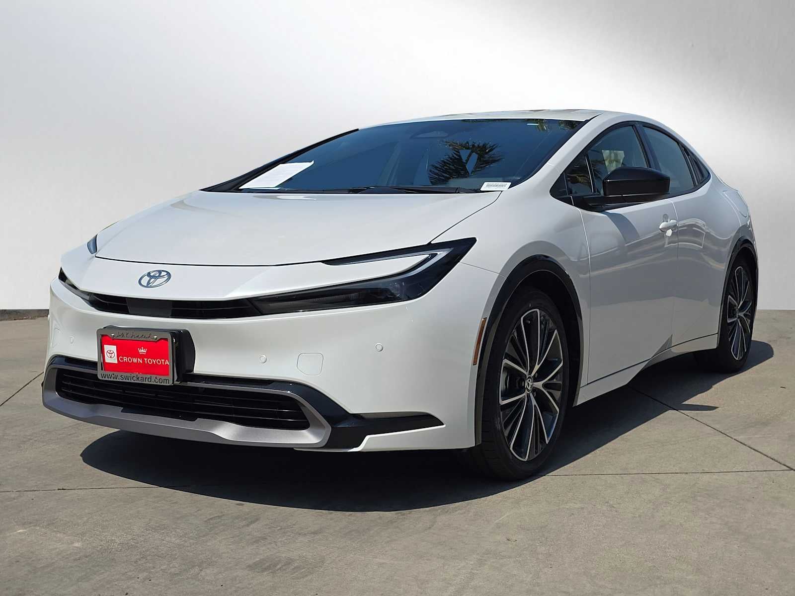 2025 Toyota Prius XLE