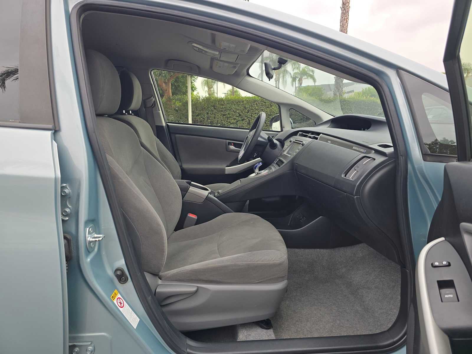 2014 Toyota Prius Plug-In Base