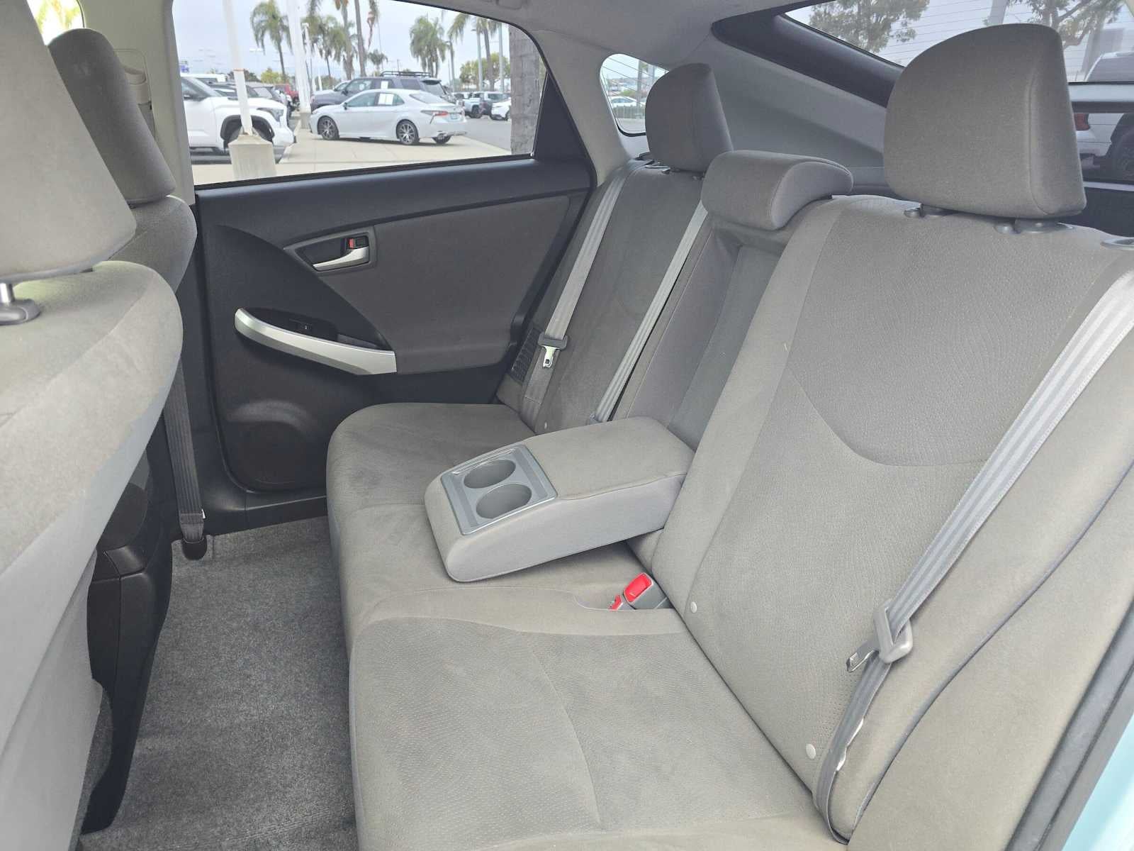 2014 Toyota Prius Plug-In Base