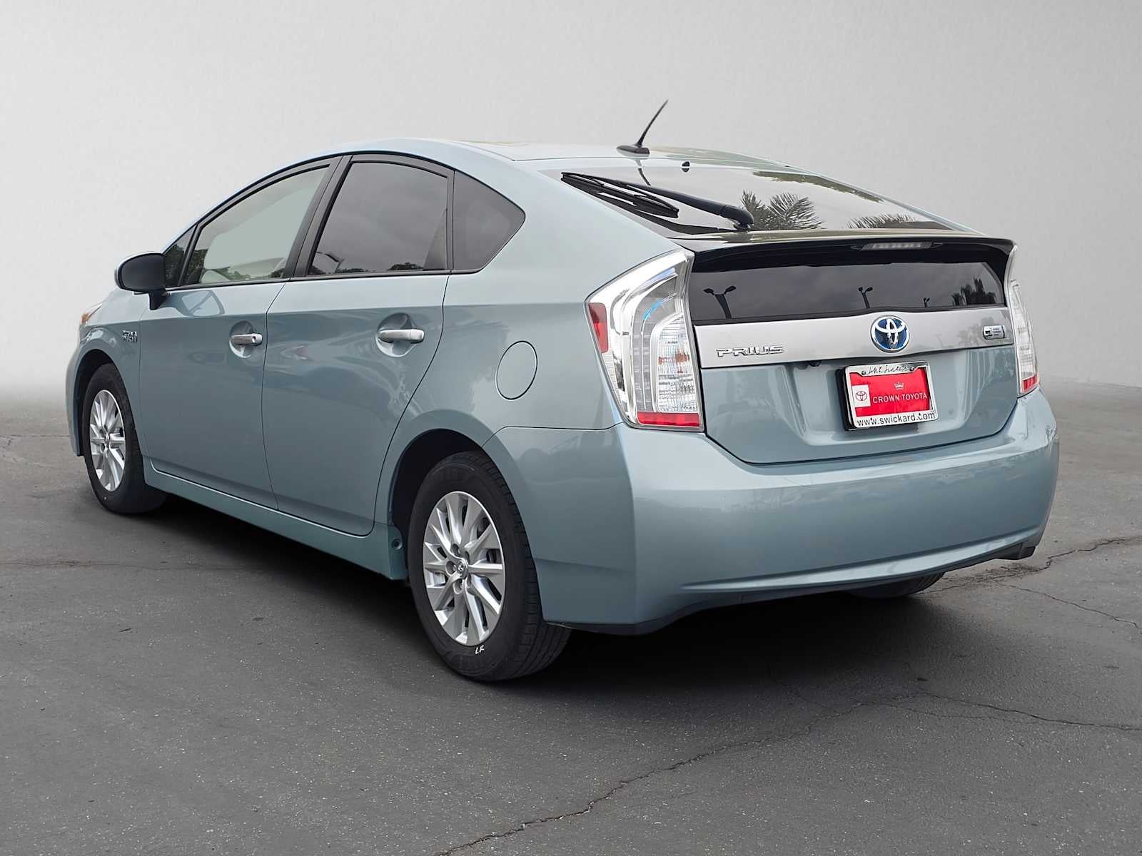 2014 Toyota Prius Plug-In Base