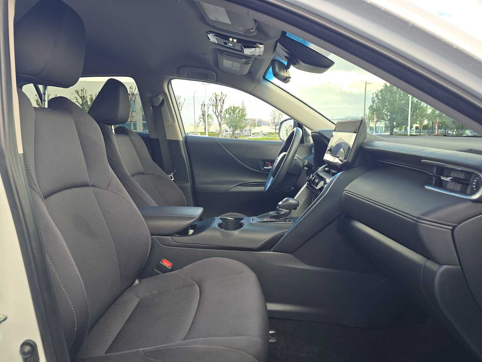 2024 Toyota Venza LE