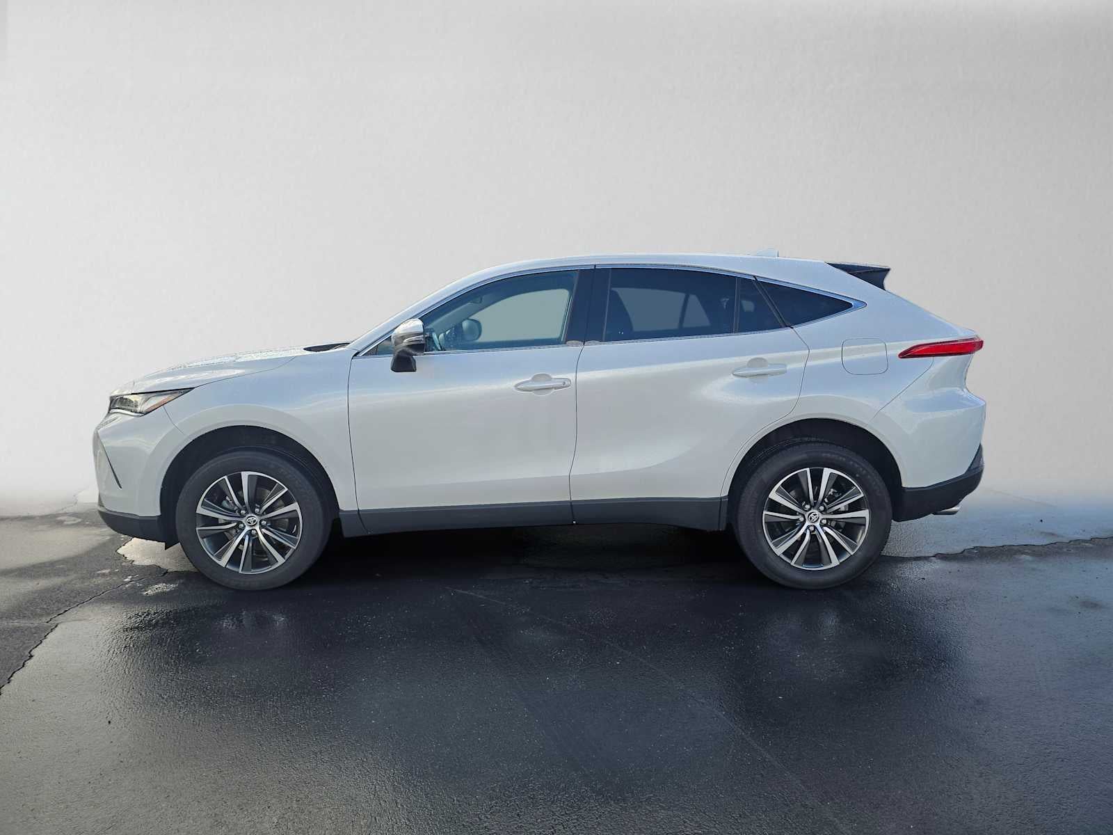 2024 Toyota Venza LE