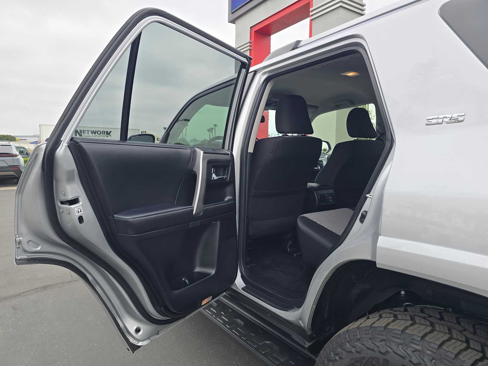 2024 Toyota 4Runner SR5 - Photo 15