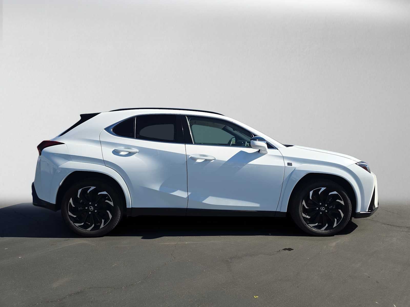 2024 Lexus UX 250h F SPORT Design