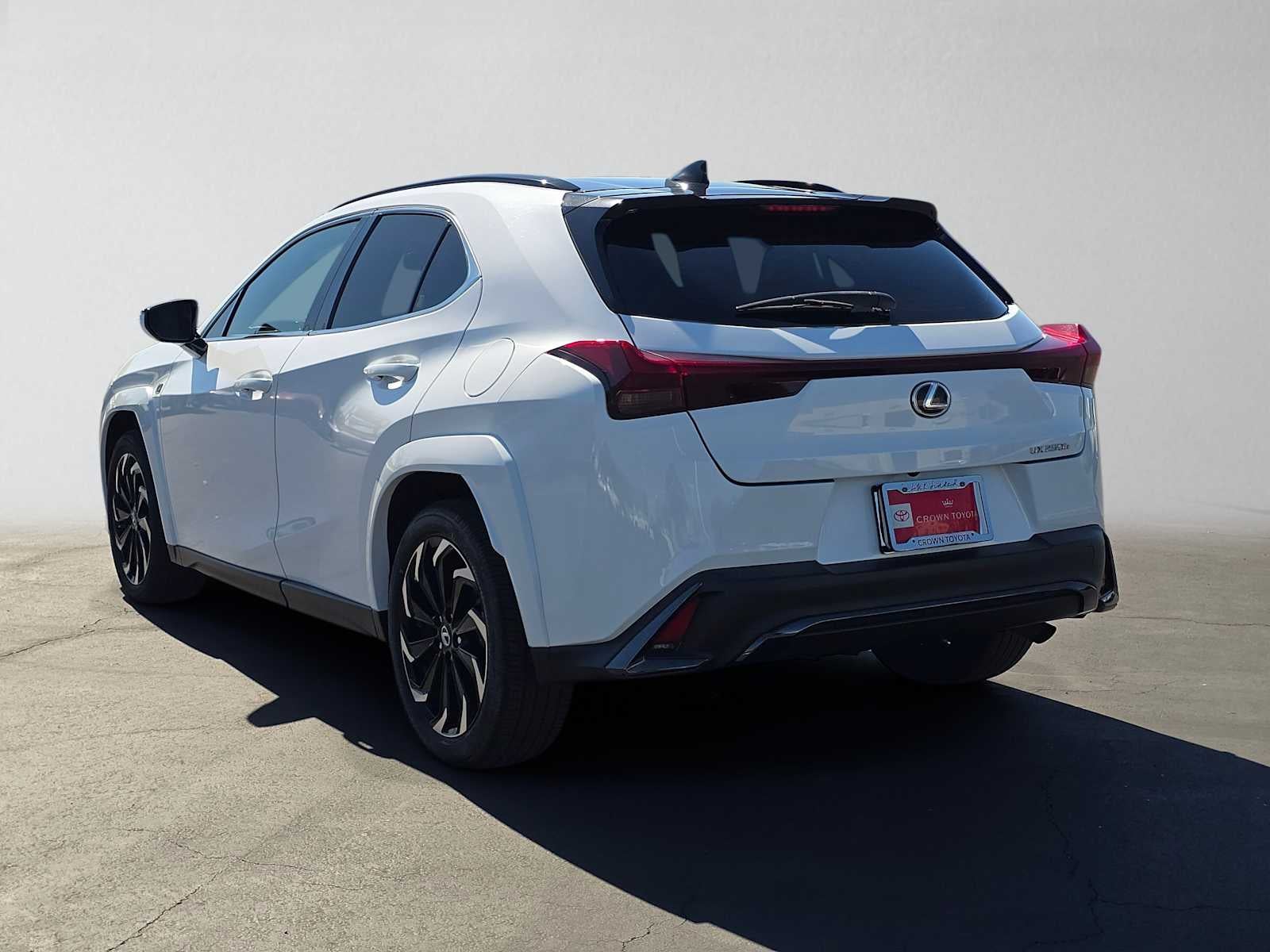 2024 Lexus UX 250h F SPORT Design