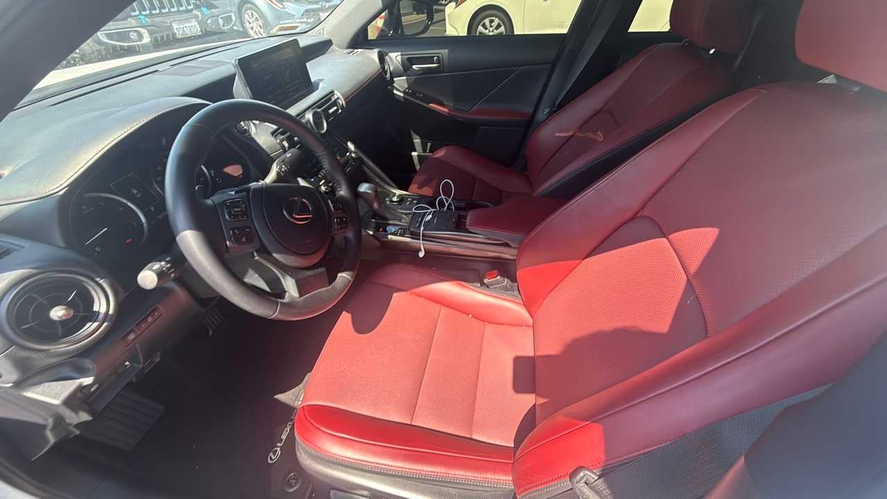 2024 Lexus IS 300 F SPORT Design