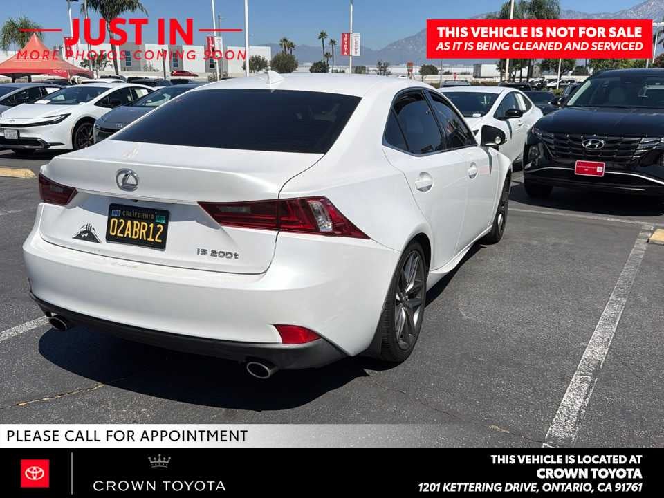 2016 Lexus IS 200t 