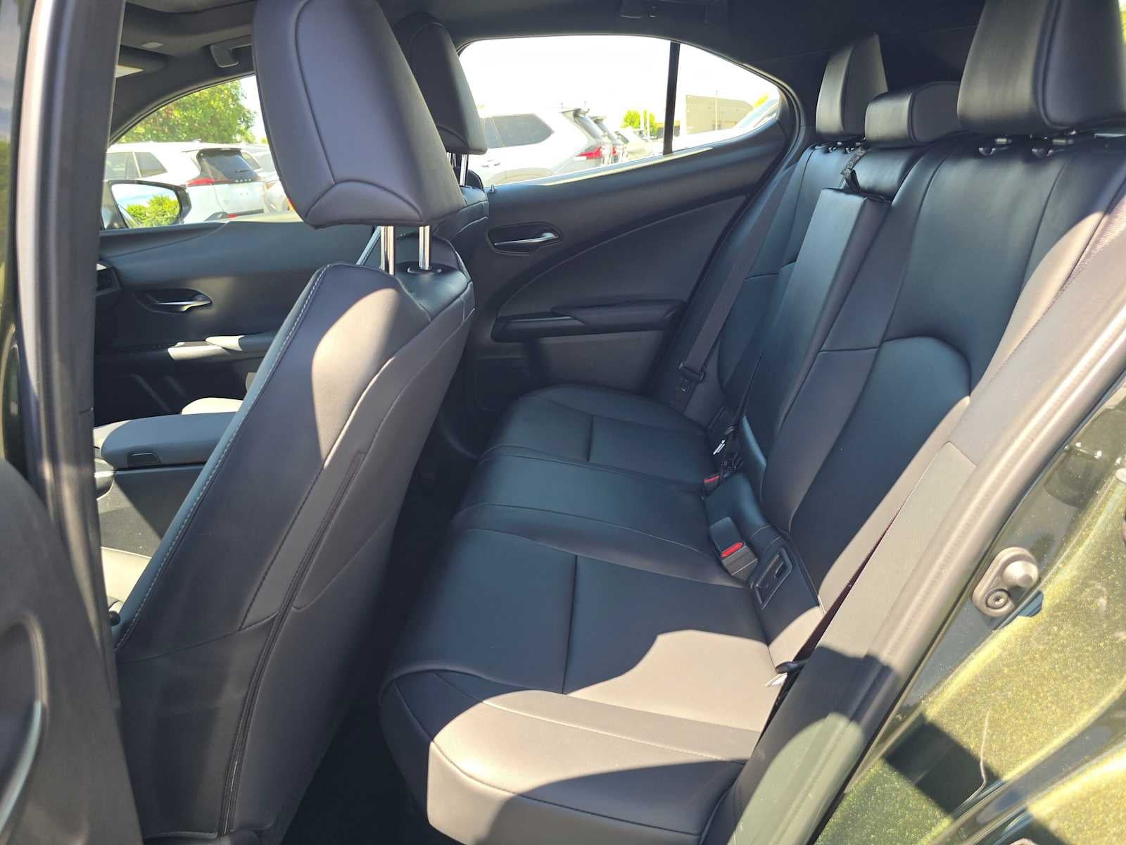2025 Lexus UX 