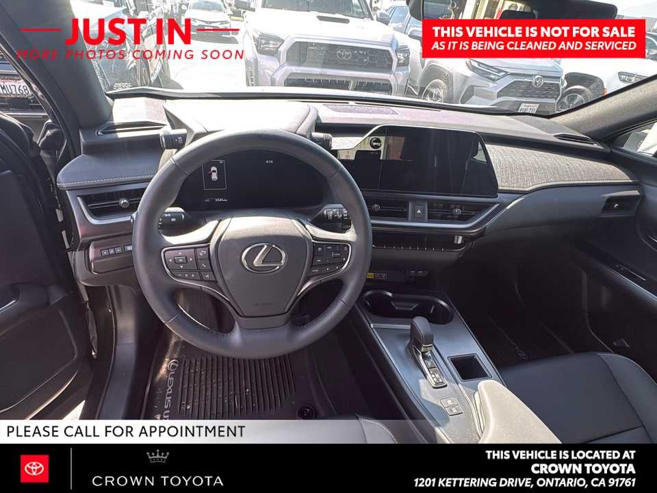 2025 Lexus UX 