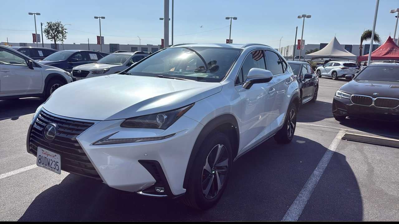 2021 Lexus NX 300h 