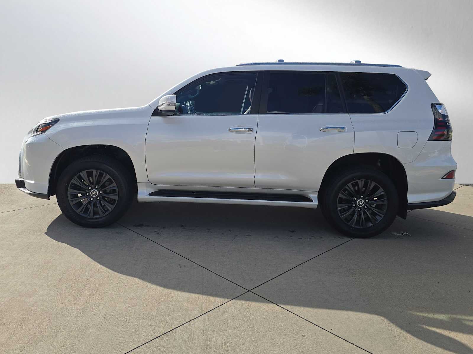 2023 Lexus GX Luxury
