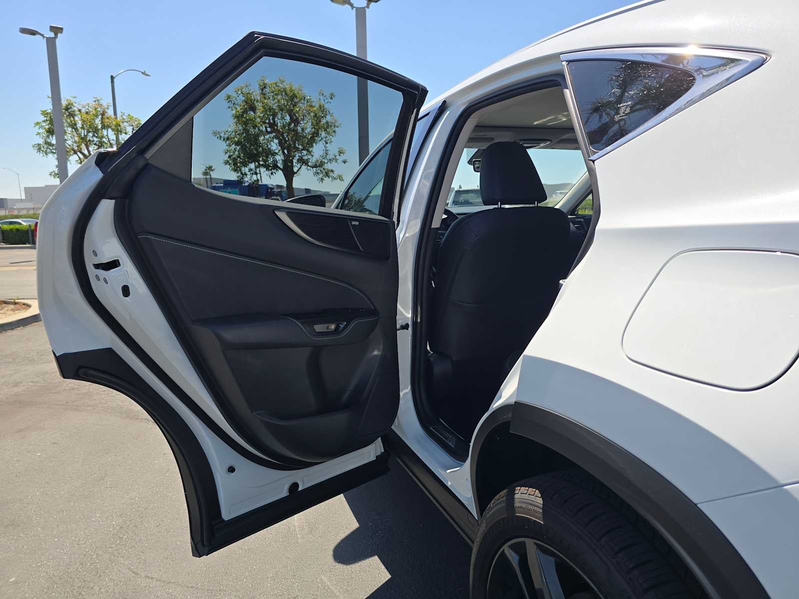 2026 Lexus NX 450h+ Luxury