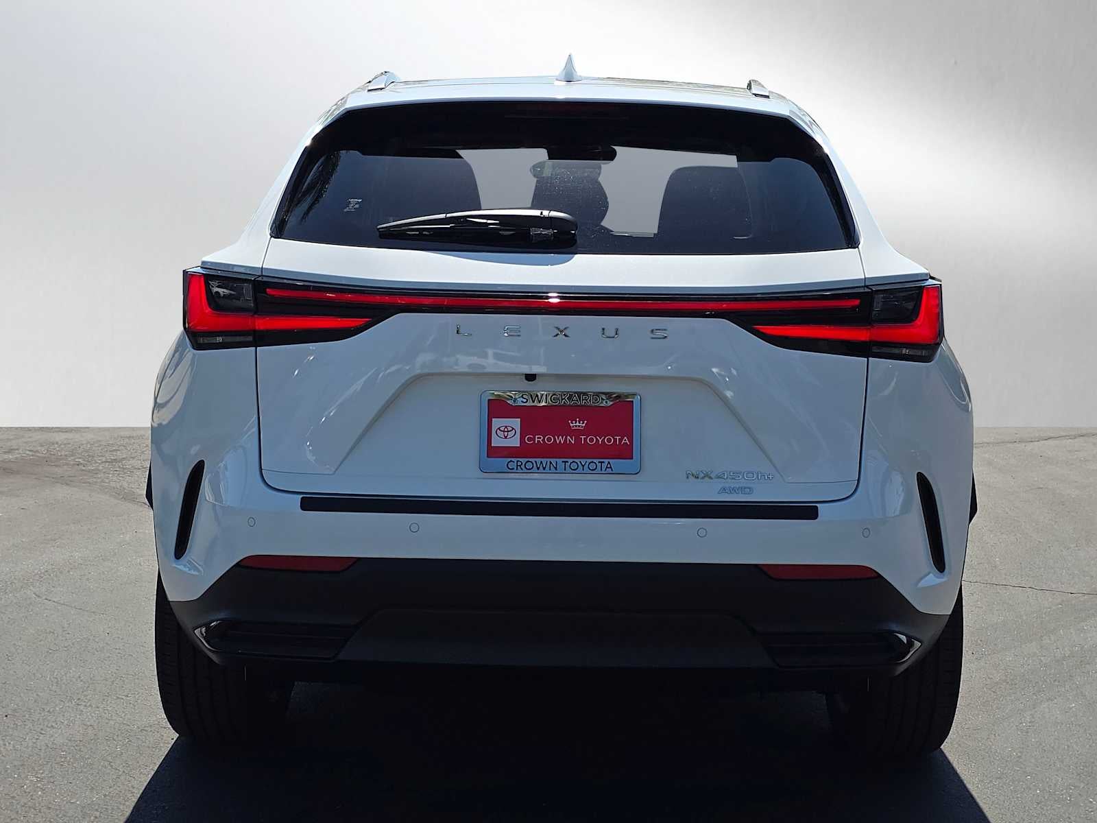 2026 Lexus NX 450h+ Luxury