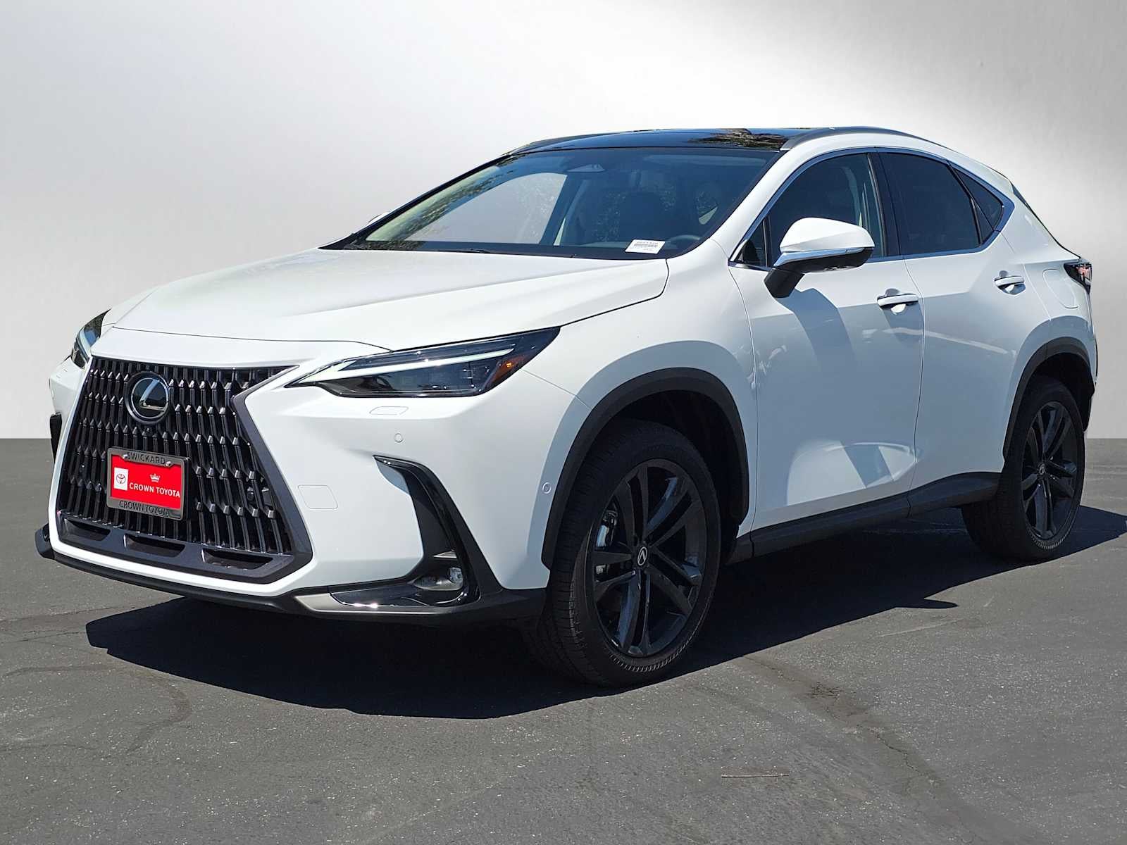 2026 Lexus NX 450h+ Luxury