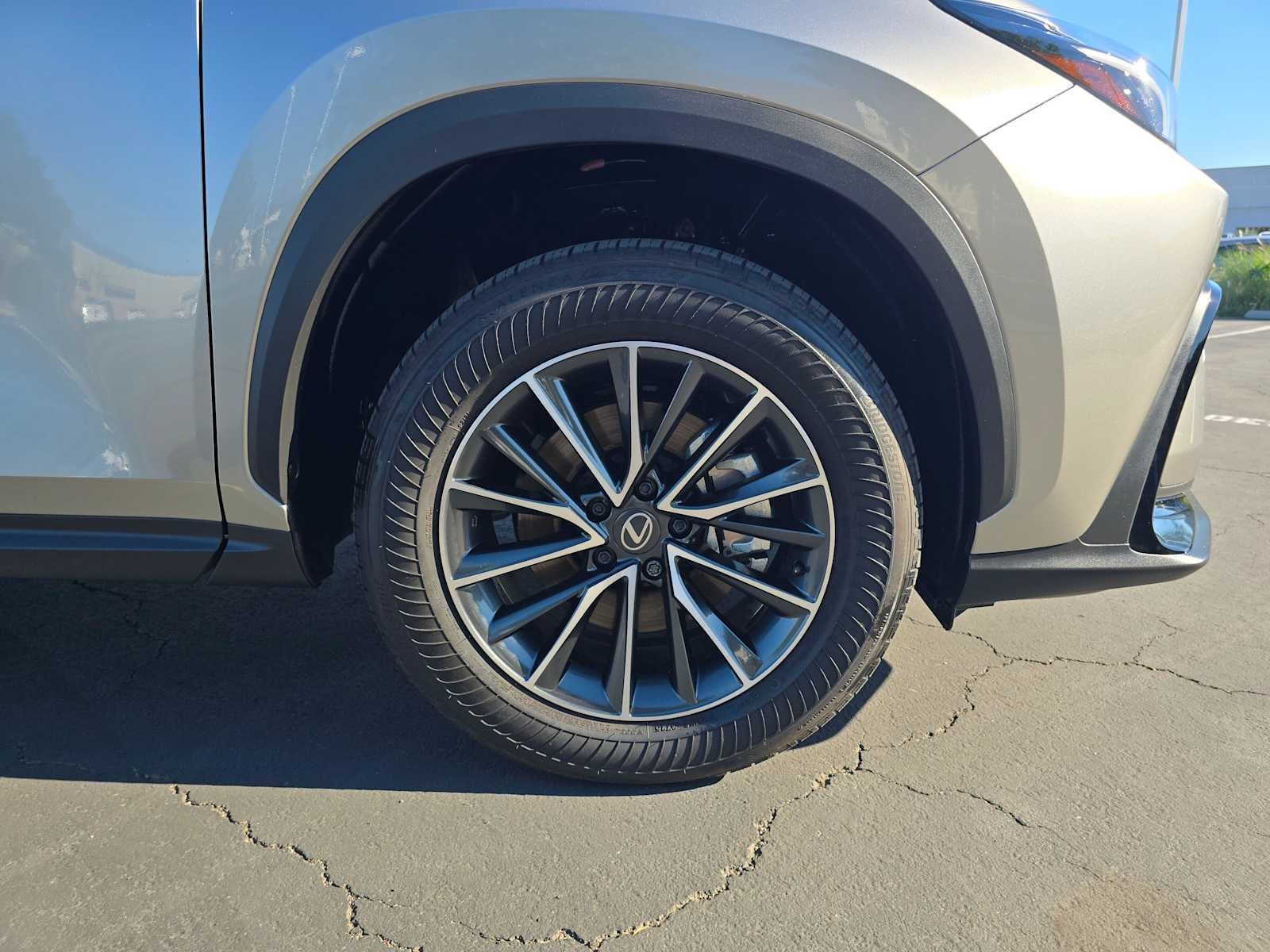 2026 Lexus NX 450h+ Premium