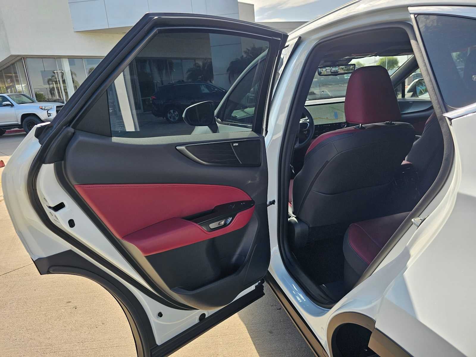 2026 Lexus NX 450h+ Luxury