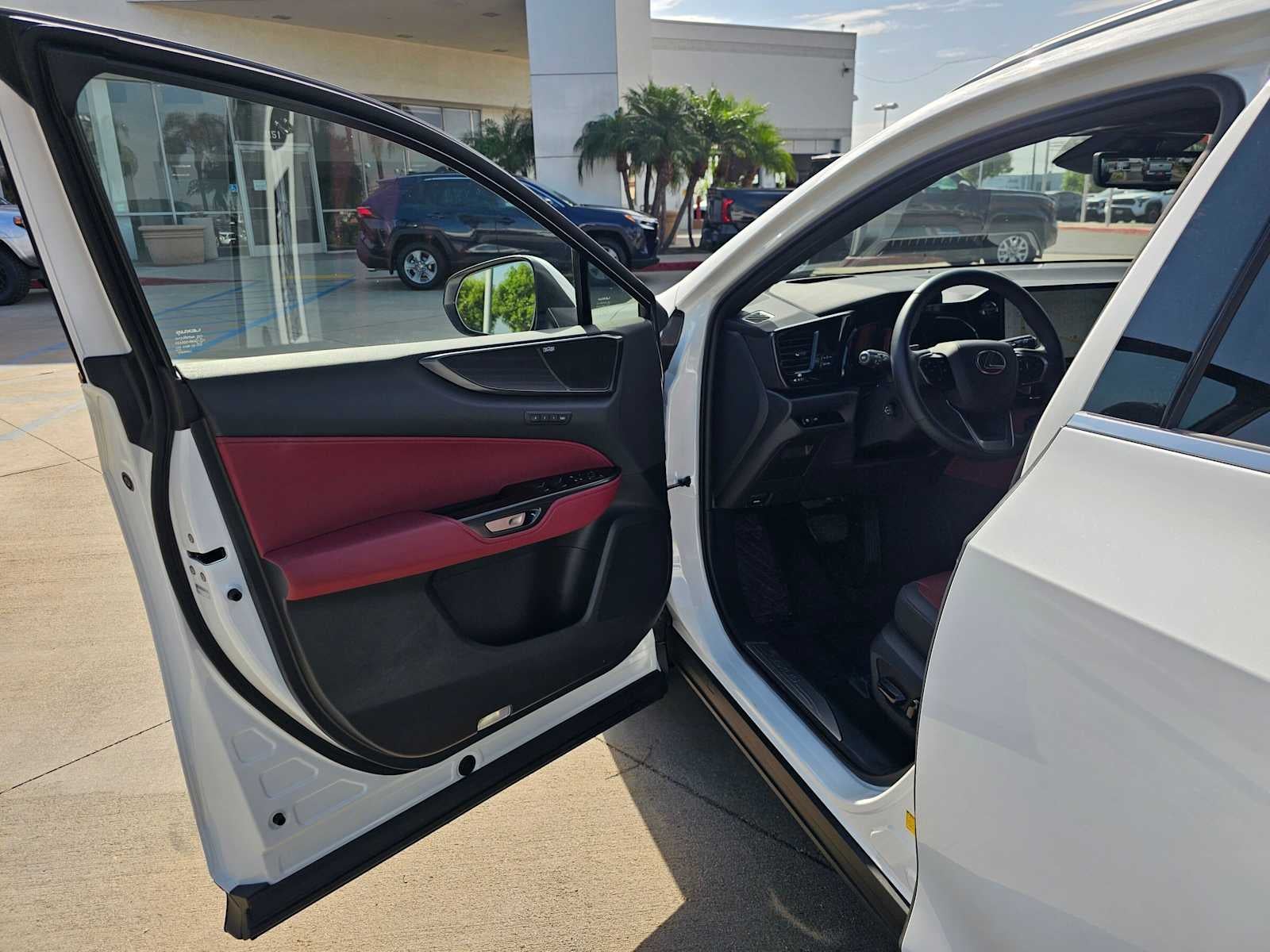 2026 Lexus NX 450h+ Luxury