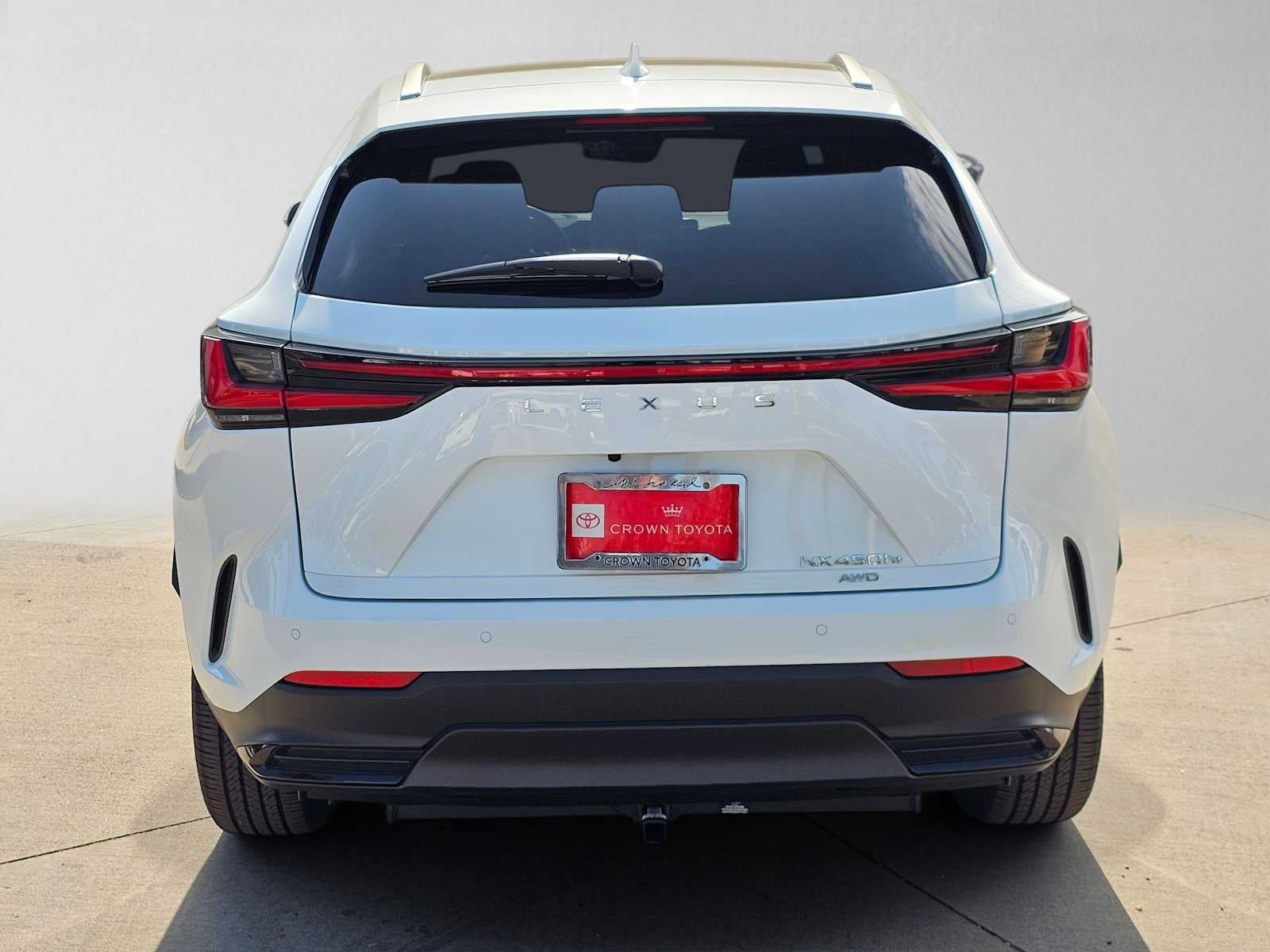 2026 Lexus NX 450h+ Luxury