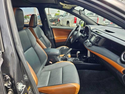 2017 Toyota RAV4 SE
