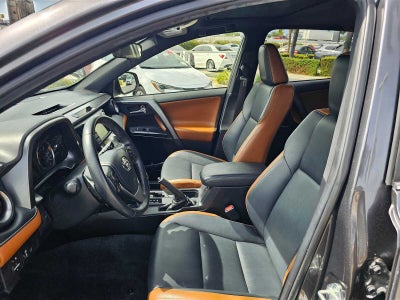 2017 Toyota RAV4 SE