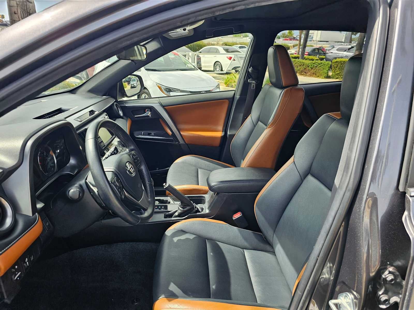 2017 Toyota RAV4 SE