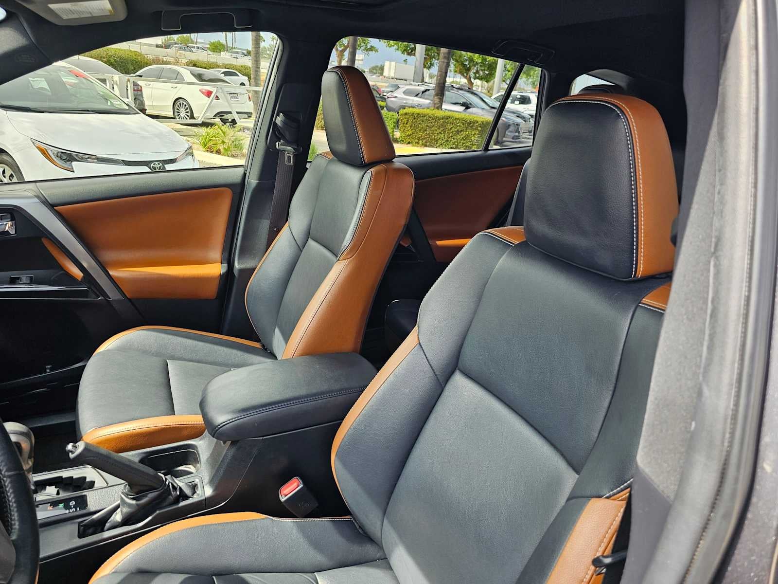 2017 Toyota RAV4 SE