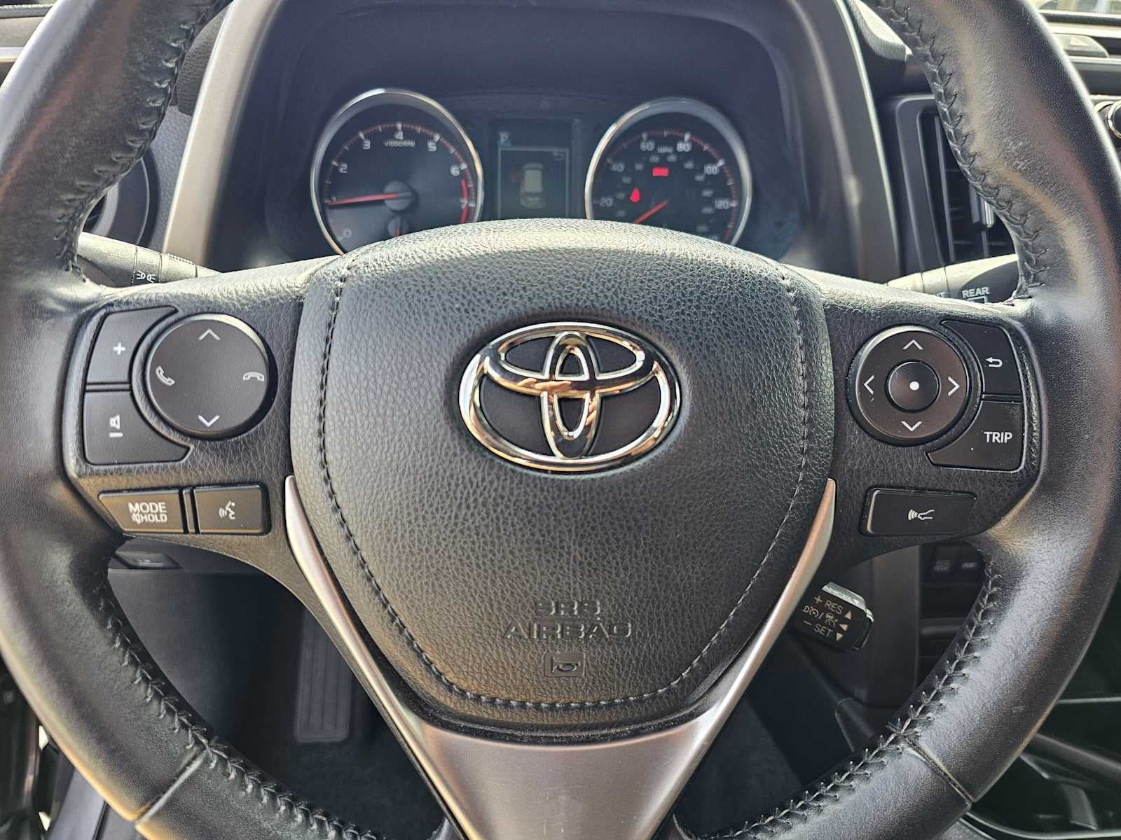 2017 Toyota RAV4 SE