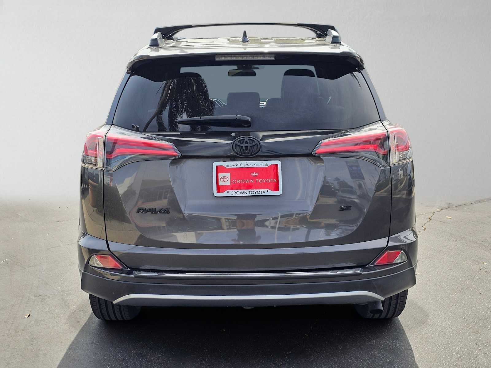 2017 Toyota RAV4 SE