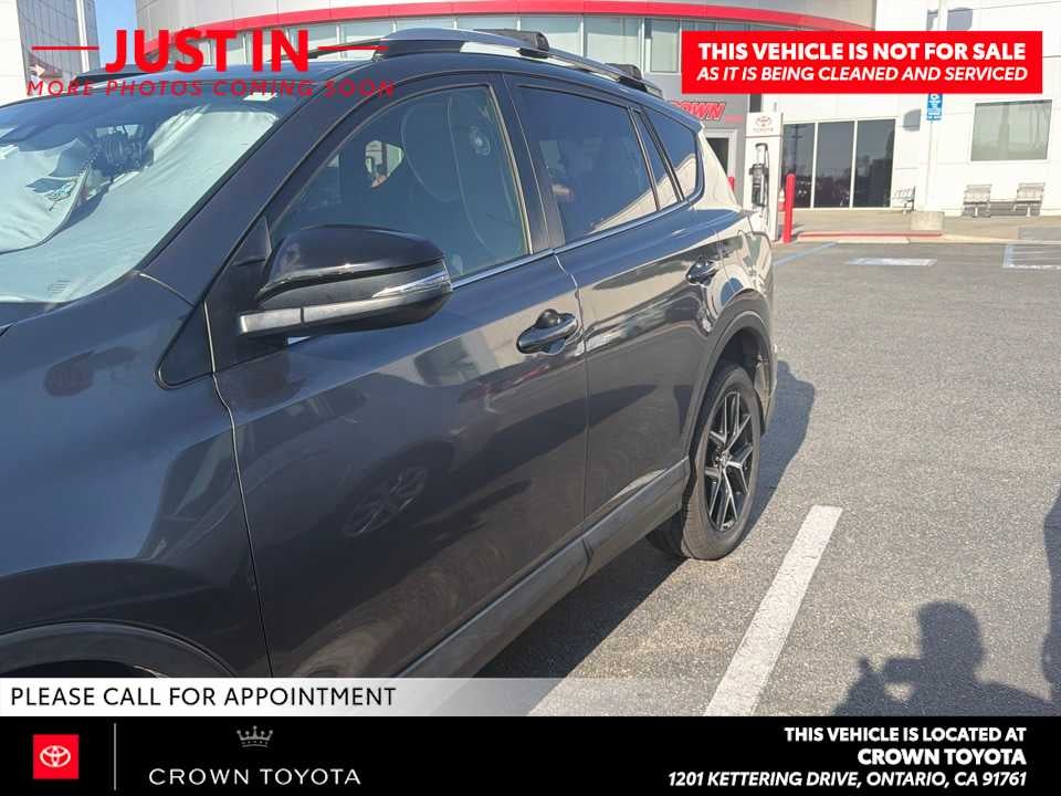 2017 Toyota RAV4 SE