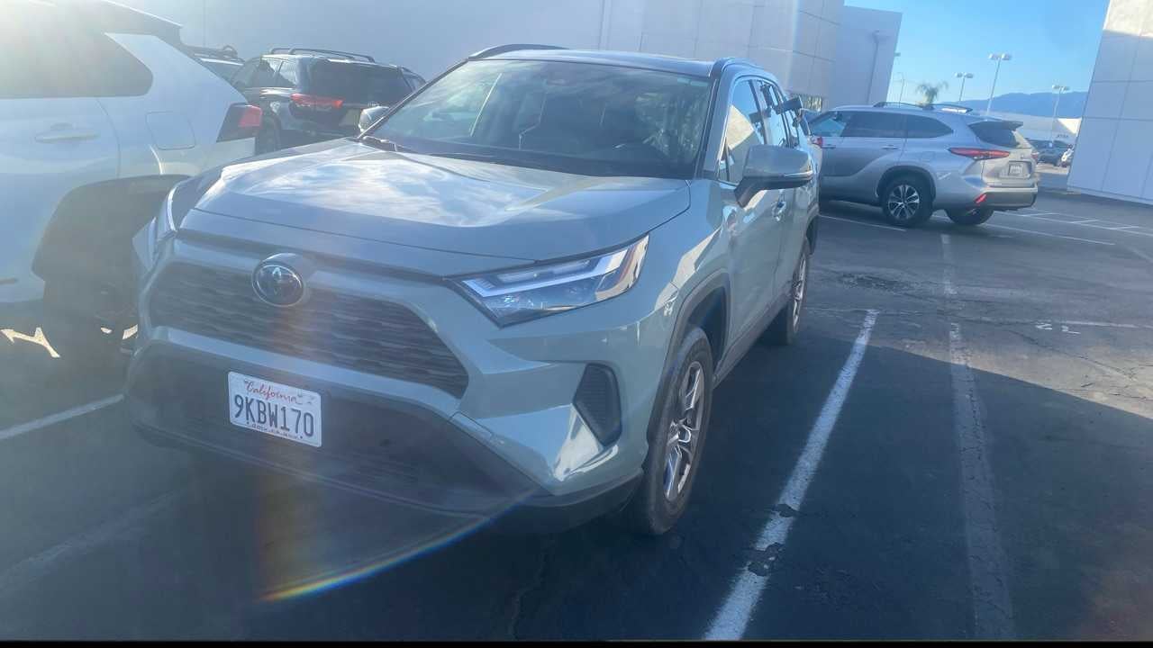 2023 Toyota RAV4 Hybrid XLE