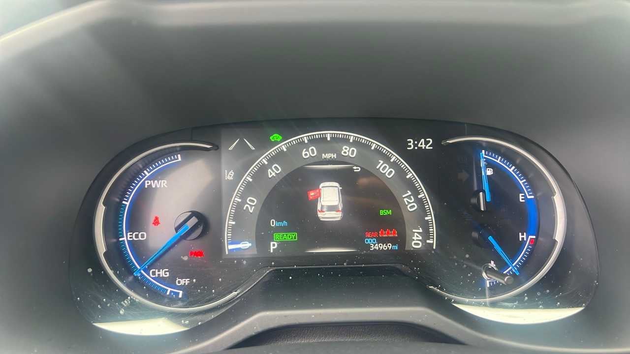 2025 Toyota RAV4 Hybrid XLE