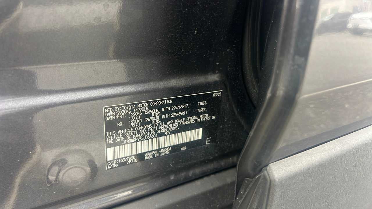 2025 Toyota RAV4 Hybrid XLE