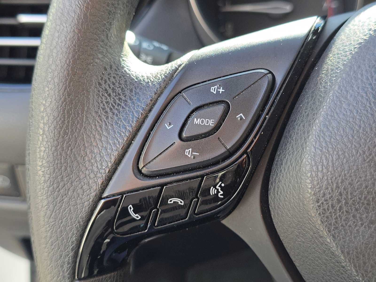 2021 Toyota C-HR LE