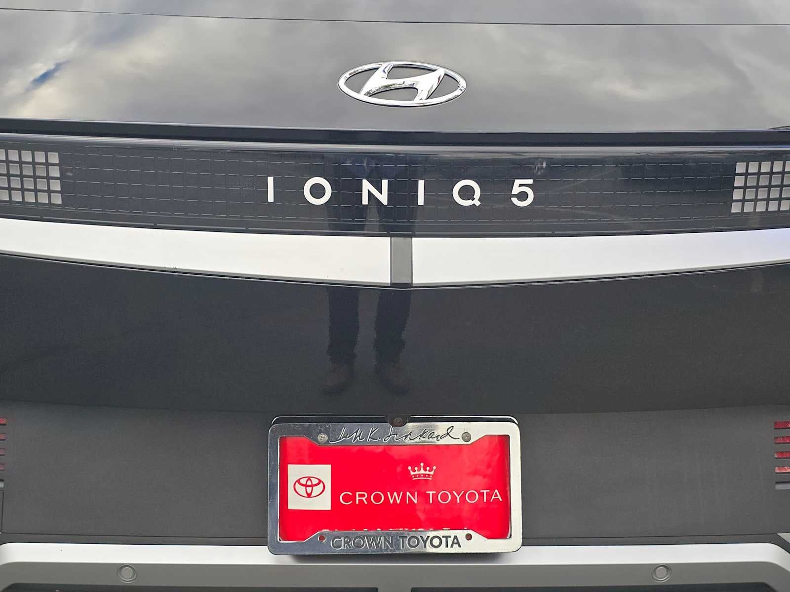 2024 Hyundai IONIQ 5 SE Standard Range