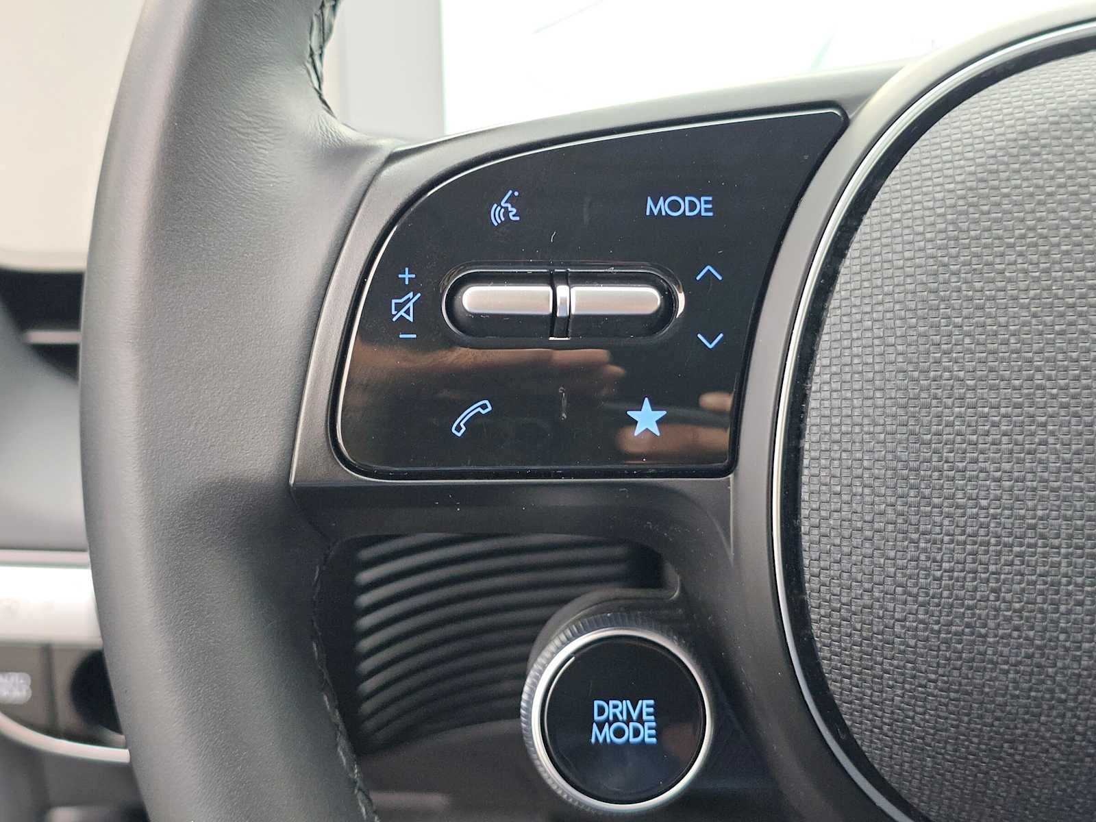 2024 Hyundai IONIQ 5 SE Standard Range