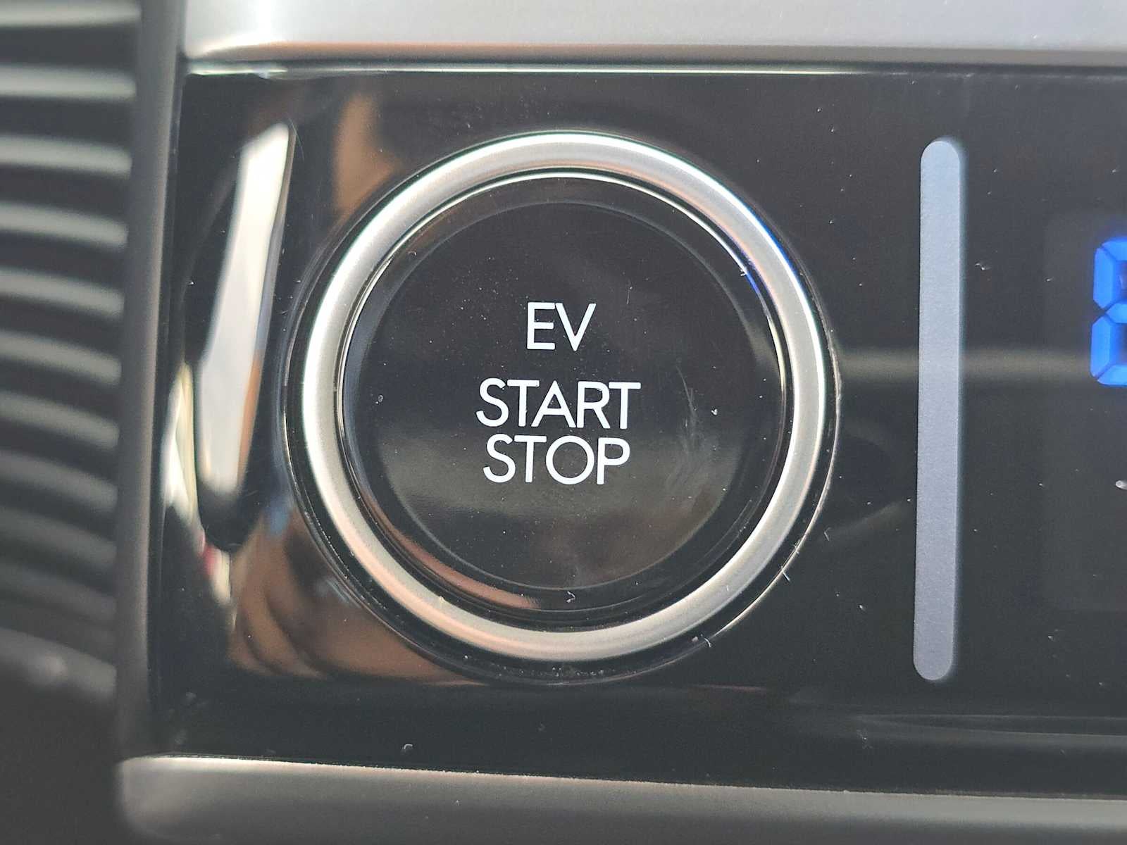 2024 Hyundai IONIQ 5 SE Standard Range