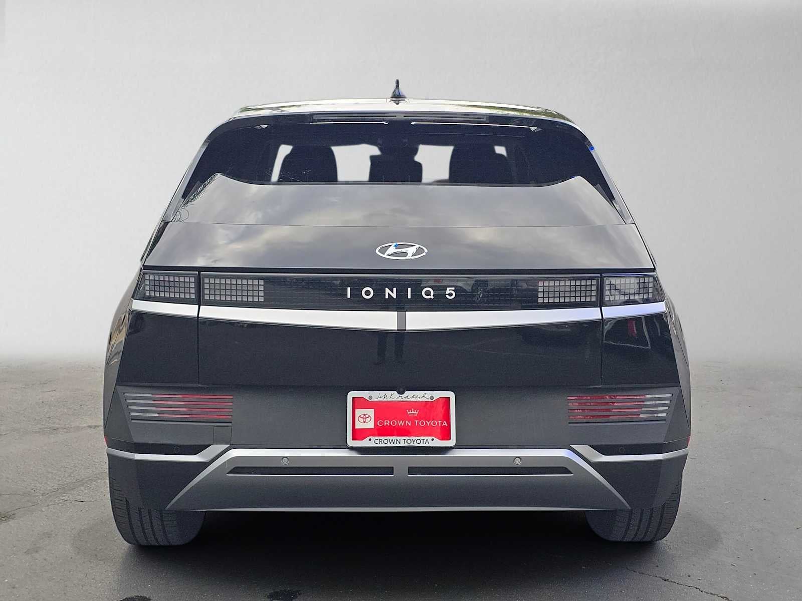 2024 Hyundai IONIQ 5 SE Standard Range
