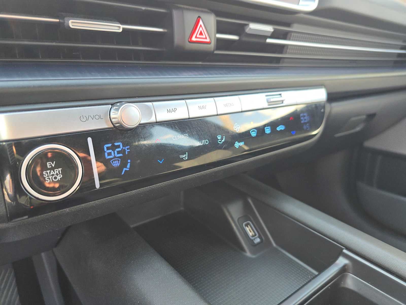 2024 Hyundai IONIQ 6 SE