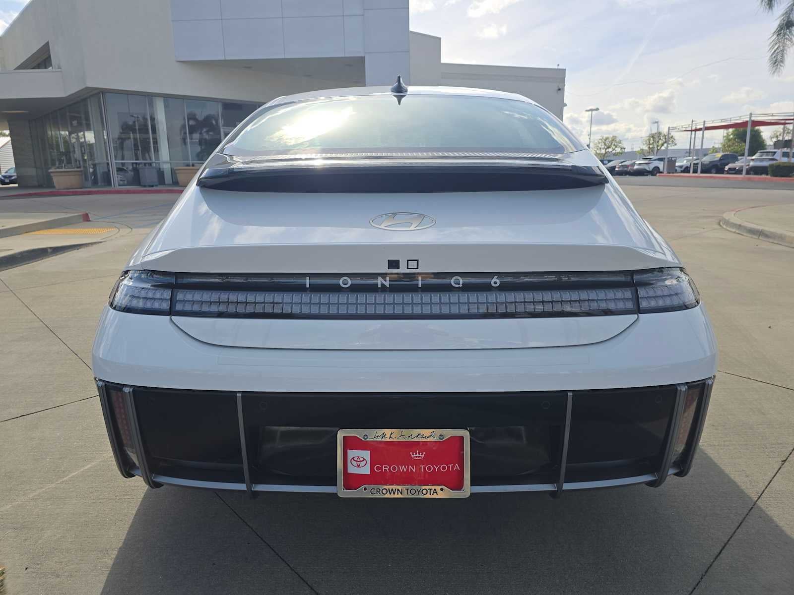 2024 Hyundai IONIQ 6 SE
