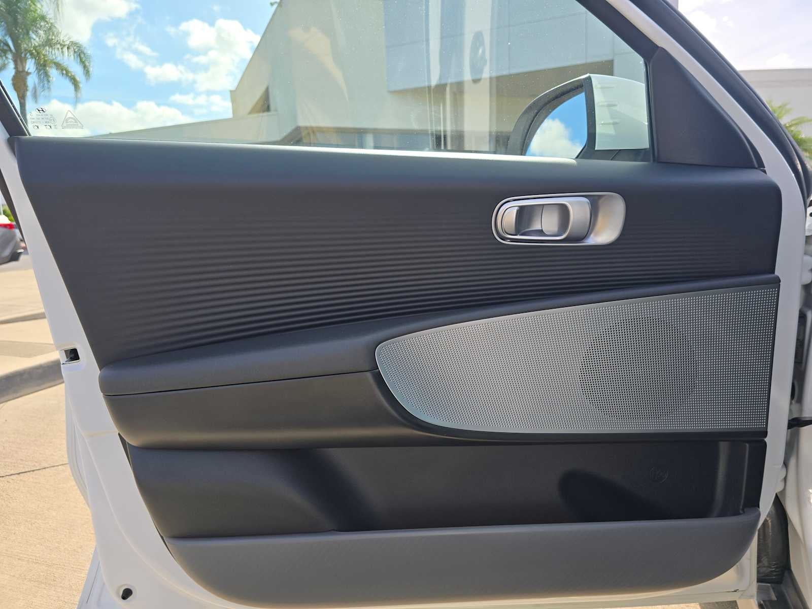 2024 Hyundai IONIQ 6 SE