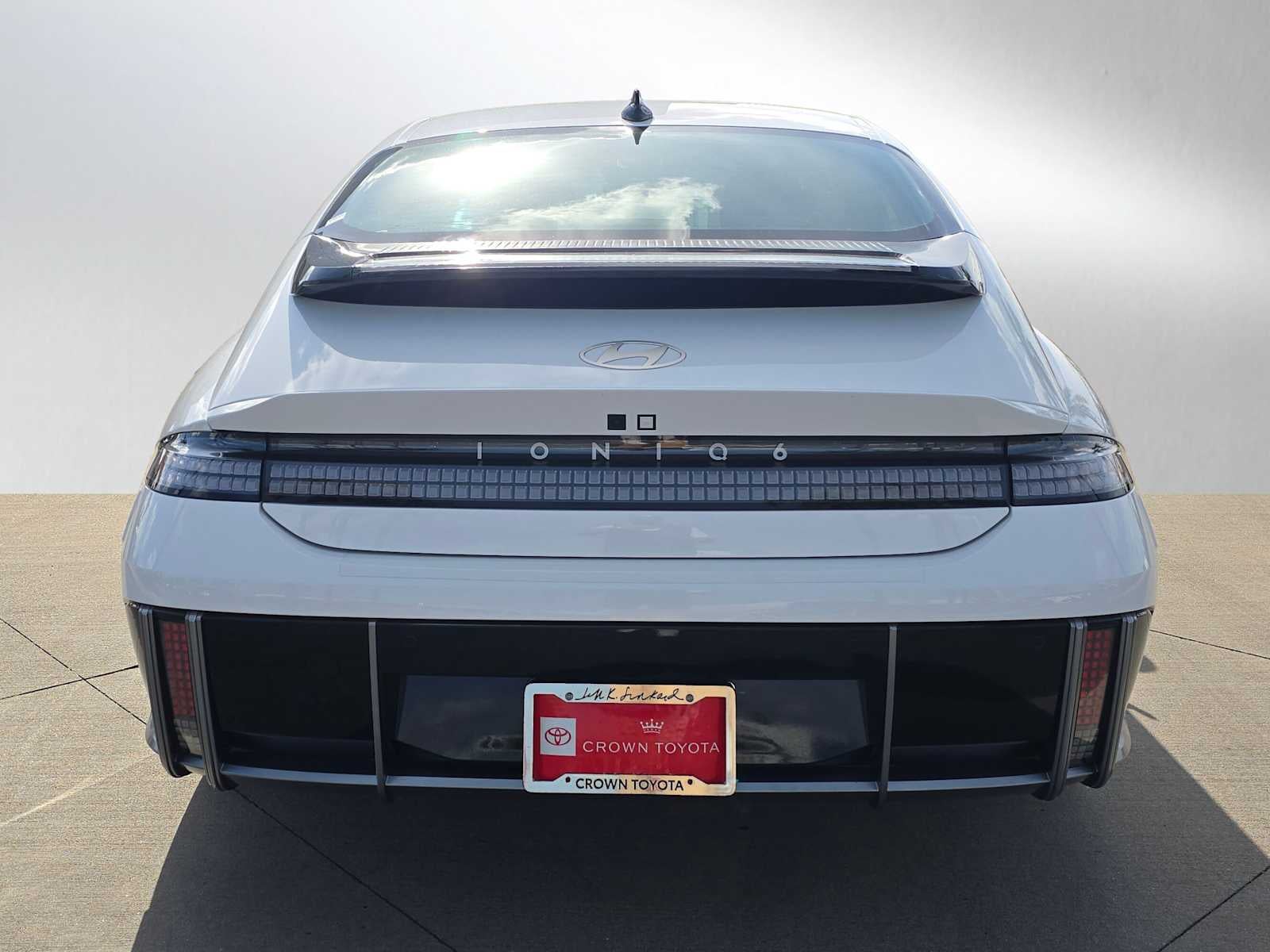 2024 Hyundai IONIQ 6 SE